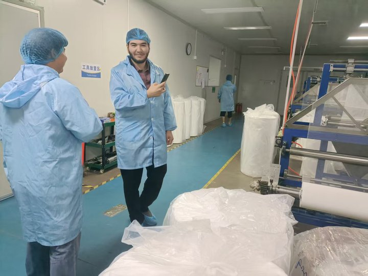 Инспекция новостных факторов по внешней торговле клиентами ближневосточных клиентов